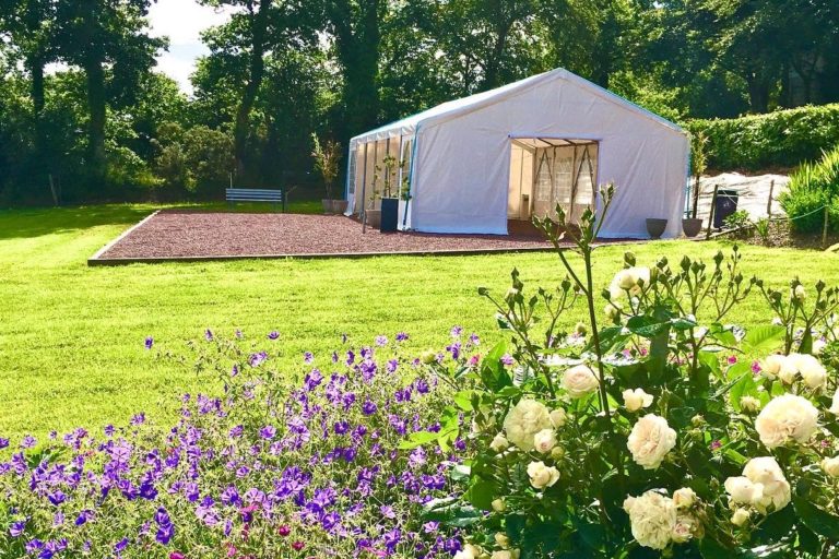 tente de réception incluse dans les locations